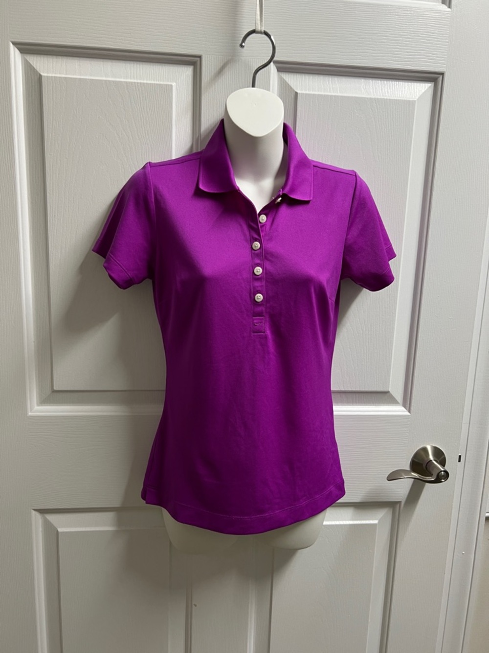 Nike golf polo shirt Women’s Purple Short Sleeve tour performance size xs 4186